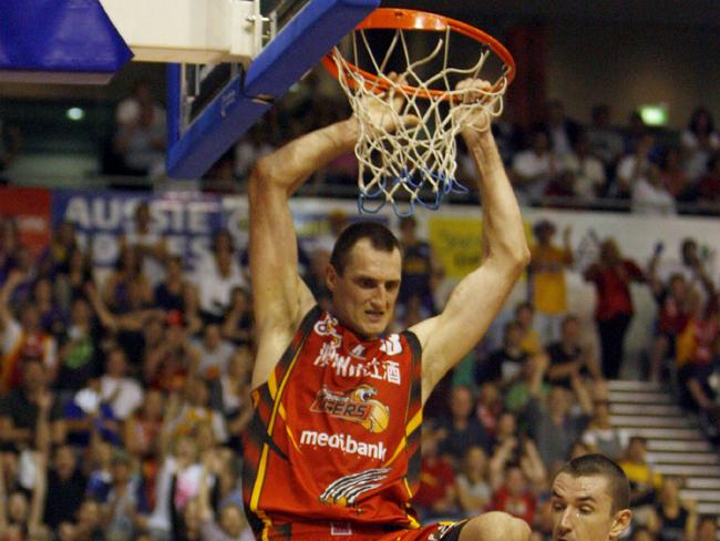 Mitchell was an assistant coach on the Tiger team that won the 2008 NBL title, led by the great Chris Anstey.