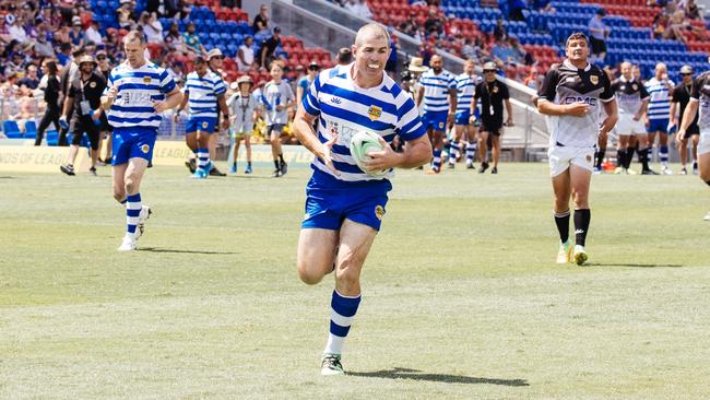 Andrew Ryan ran away to score for the Bulldogs. Picture: Lachlan Campbell (Tidy Media)