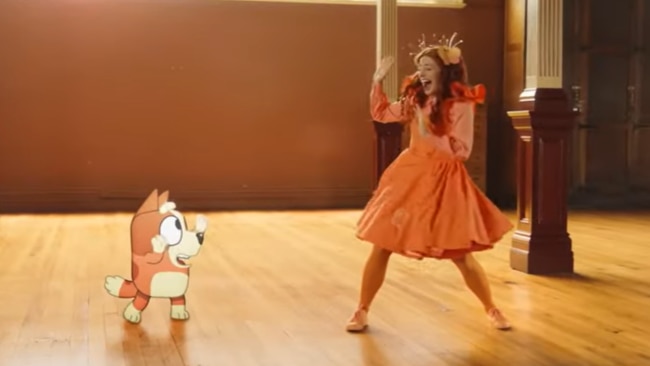 Emma Memma and Bingo Heeler just performed the cutest dance together -  Penguin Books Australia