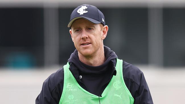 MELBOURNE . 14/12/2022.  AFL. Carlton training at Princes Park.   Carlton assistant coach Ashley Hansen   . Picture by Michael Klein