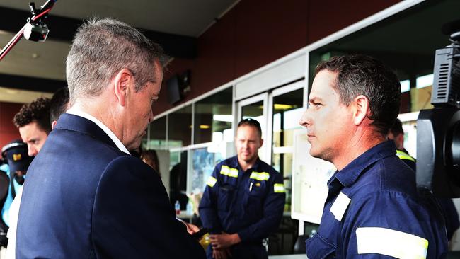 An engineer talks to Labor leader Bill Shorten about high income tax relief. Picture: Kym Smith