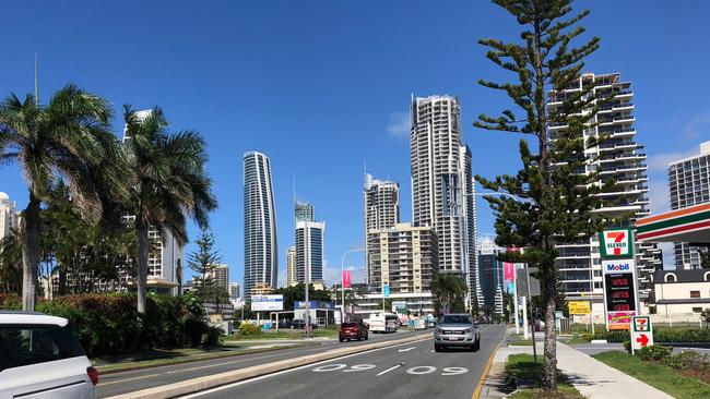 Traffic is quieter on Gold Coast roads thanks to the Commonwealth Games. Picture Amanda Robbemond Gold Coast Highway, Surfers Paradise.