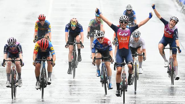 Ruby Roseman-Gannon wins the bunch sprint. Picture: Josh Chadwick