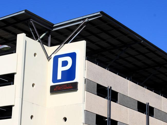 News BSM 17.9.16 - Carpark at Royal Brisbane and Womens Hospital - pic Adam Smith