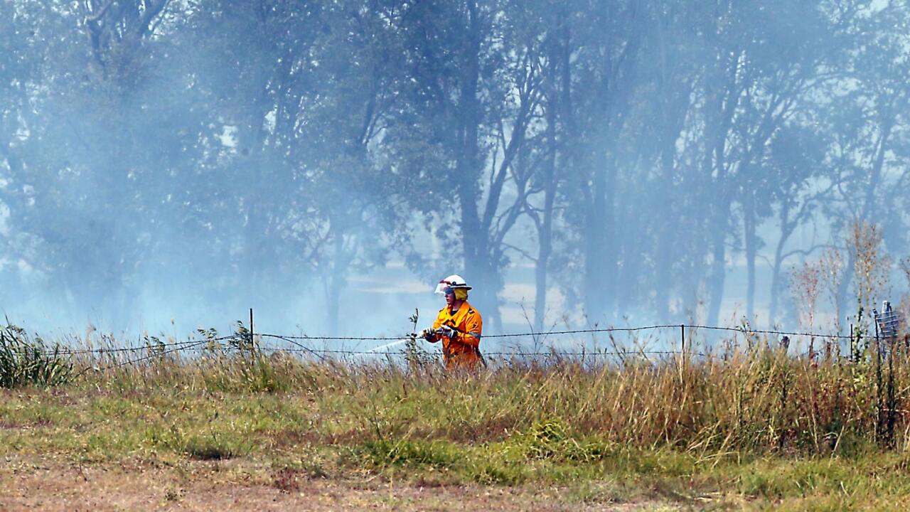 Bundamba Residents Told To Be On Alert As Fires Spread | News.com.au ...