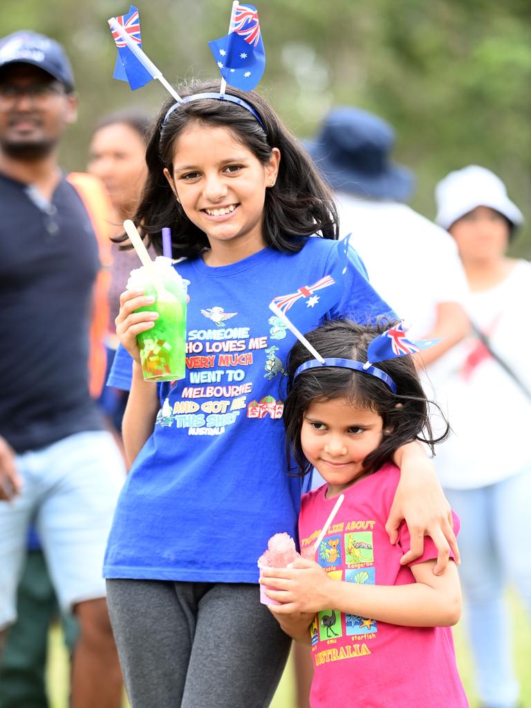 Jessenia Sheikh 11, with sister Amelia 5 at Parramatta Park. Picture: Jeremy Piper