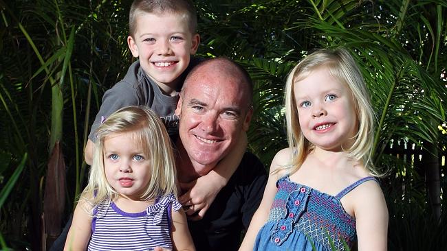  SA cyclist Stuart O'Grady with children Seth, 10, Tayla, 4, and Keira, 6. 