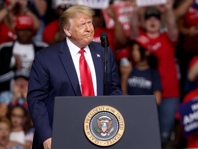 TULSA, OKLAHOMA - JUNE 20: U.S. President Donald Trump arrives at a campaign rally at the BOK Center, June 20, 2020 in Tulsa, Oklahoma. Trump is holding his first political rally since the start of the coronavirus pandemic at the BOK Center today while infection rates in the state of Oklahoma continue to rise.   Win McNamee/Getty Images/AFP == FOR NEWSPAPERS, INTERNET, TELCOS & TELEVISION USE ONLY ==