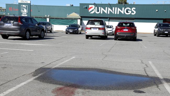 The scene of a crime in Perth's south after police shot dead a teenager who stabbed a member of the public. Picture: Philip Gostelow