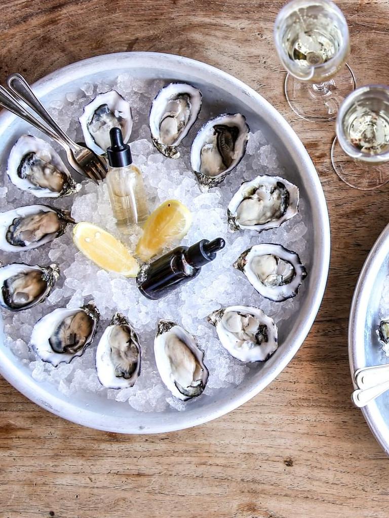 Balcony knows how to dish up fresh Oysters.