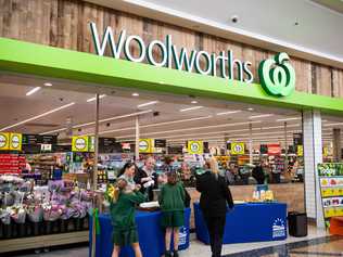 Woolworths Group to hire 20,000 Australians out of luck due to closures. Picture: Trevor Veale