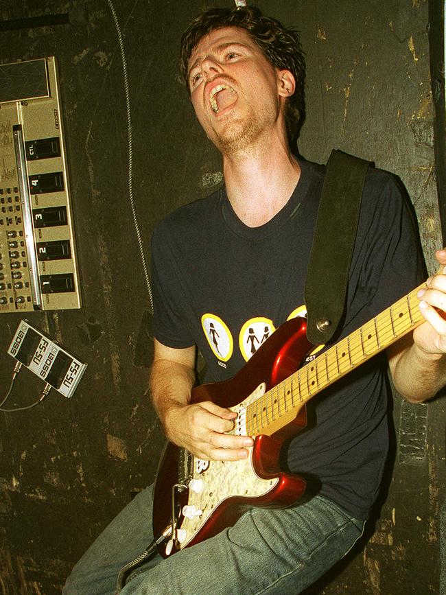 Ash Strahle of Ruckus at Surfers Paradise Beer Garden in December 2003.
