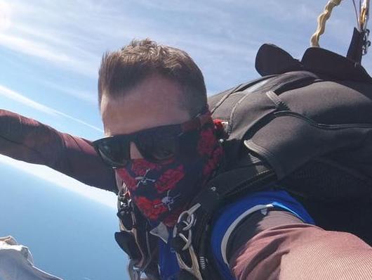 Aussie sky diver’s dies after hard landing