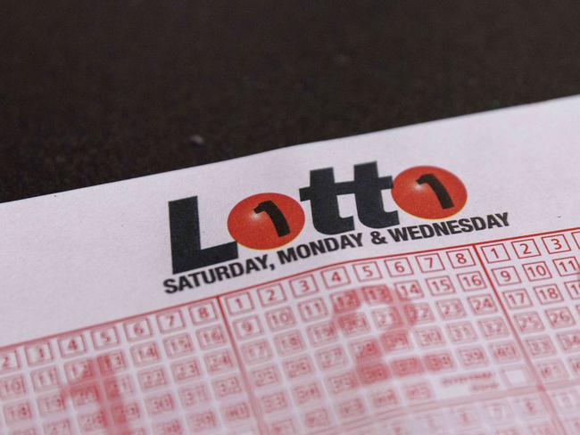 SYDNEY, AUSTRALIA - NewsWire Photos JULY 27, 2022: Generic images of LOTTO branding and signage in newsagents in Sydney. Picture: NCA NewsWire / David Swift