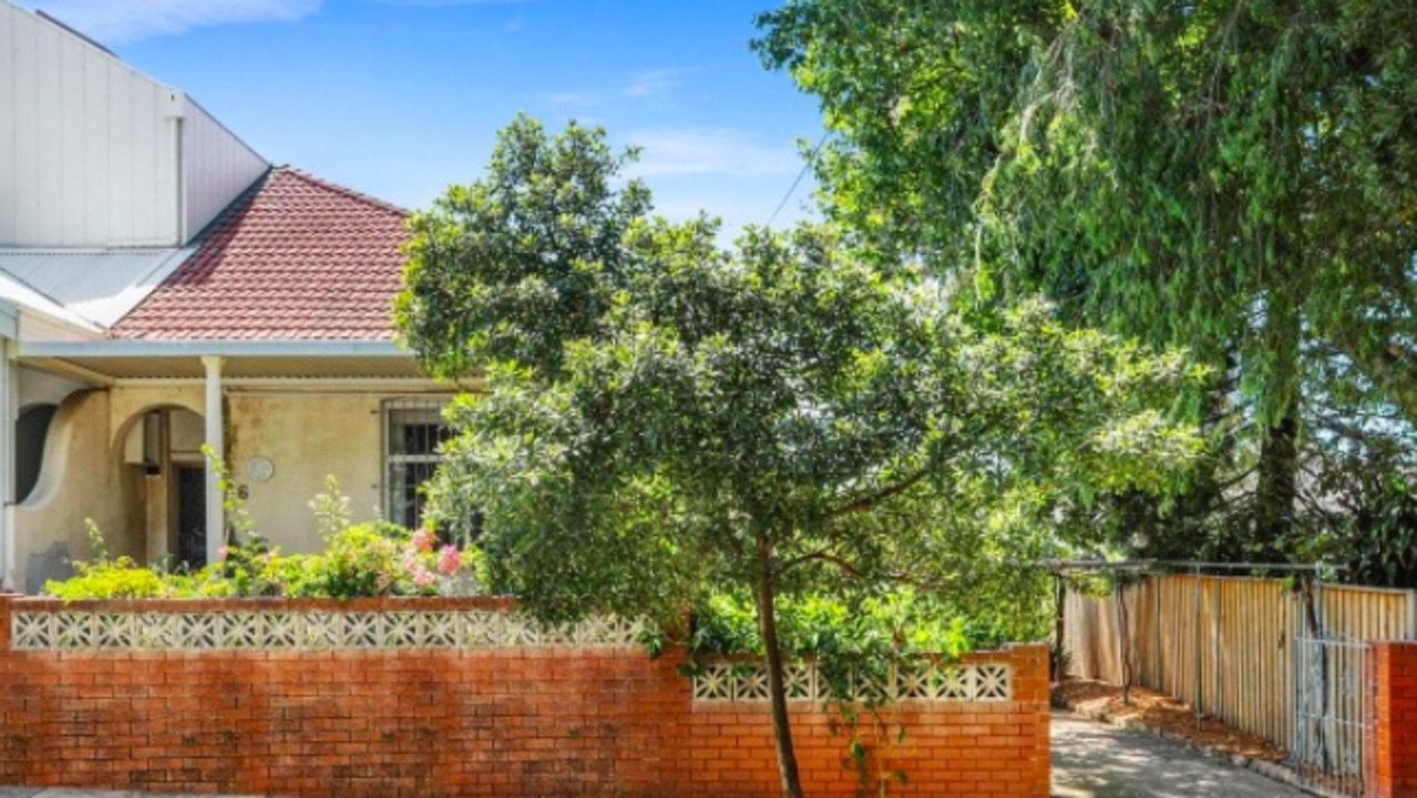 This Bondi semi-detached house sold for $700,000 over its reserve.