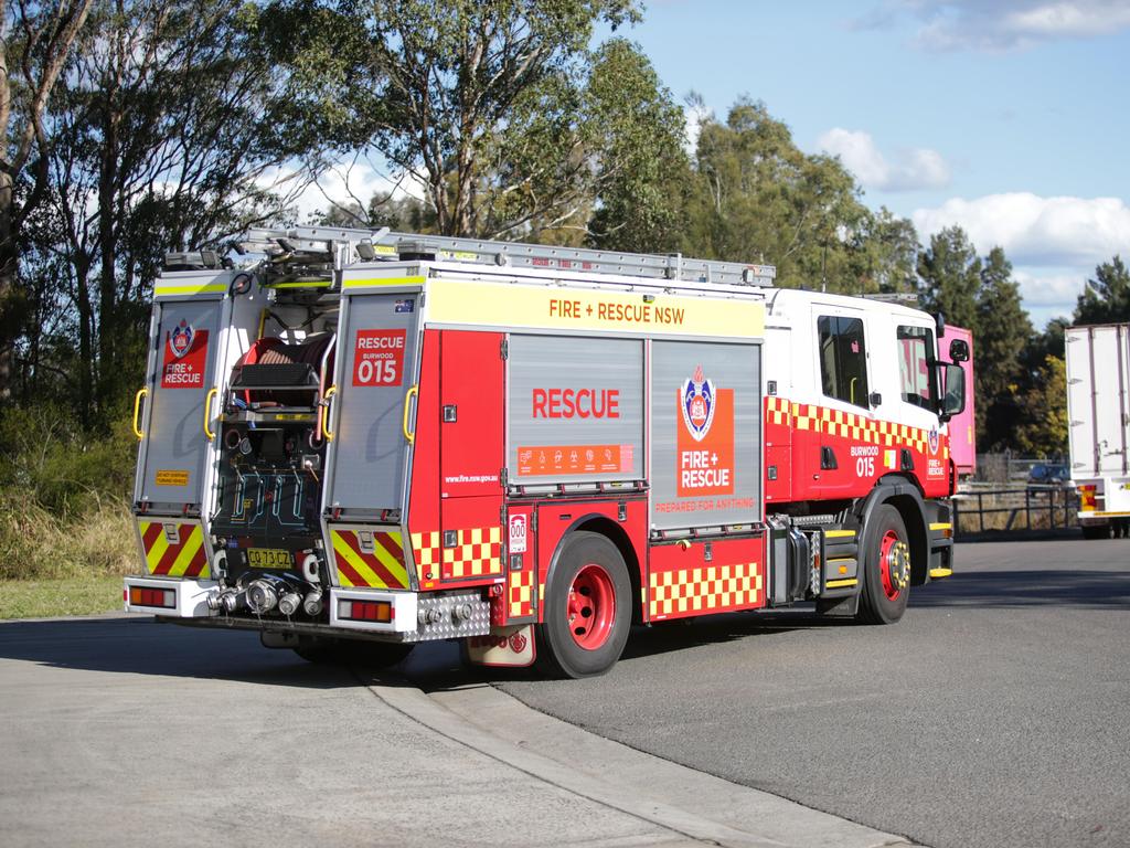 More than 80 firefighters tackled a factory fire in Deer Park on Saturday morning. Picture: NCA NewsWire / Christian Gilles