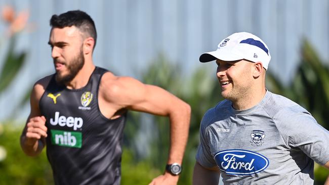 GOLD COAST, AUSTRALIA - SEPTEMBER 04: Shane Edwards of the Richmond Tigers and Gary Ablett of the Geelong Cats train together during his period in the AFL quarantine hub at the Mercure on September 04, 2020 in Gold Coast, Australia. (Photo by Quinn Rooney/Getty Images)