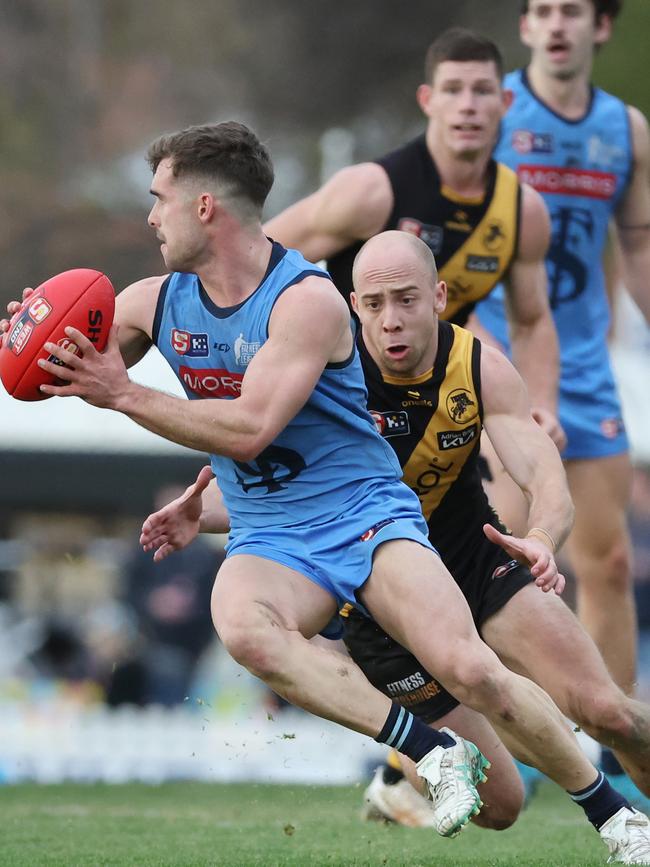 Sturt’s Will Snelling appears to be Harry Boyd’s biggest threat to breaking the SANFL Magarey Medal ruck curse. Picture: David Mariuz/SANFL