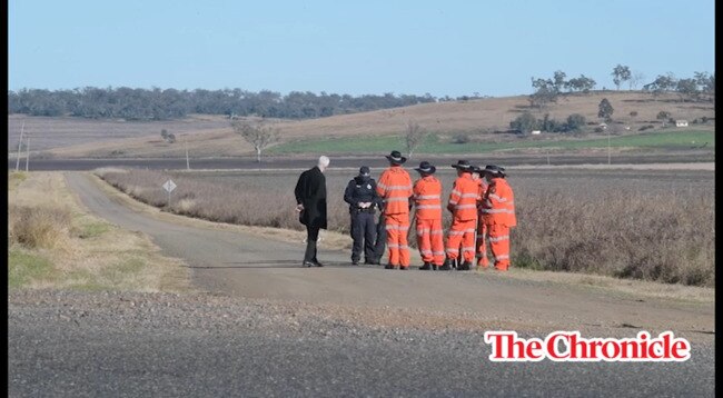 Police and SES personnel search  Tyson Rd