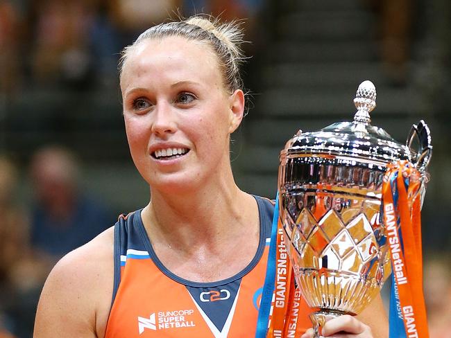 Fans tune in for Super Netball opener