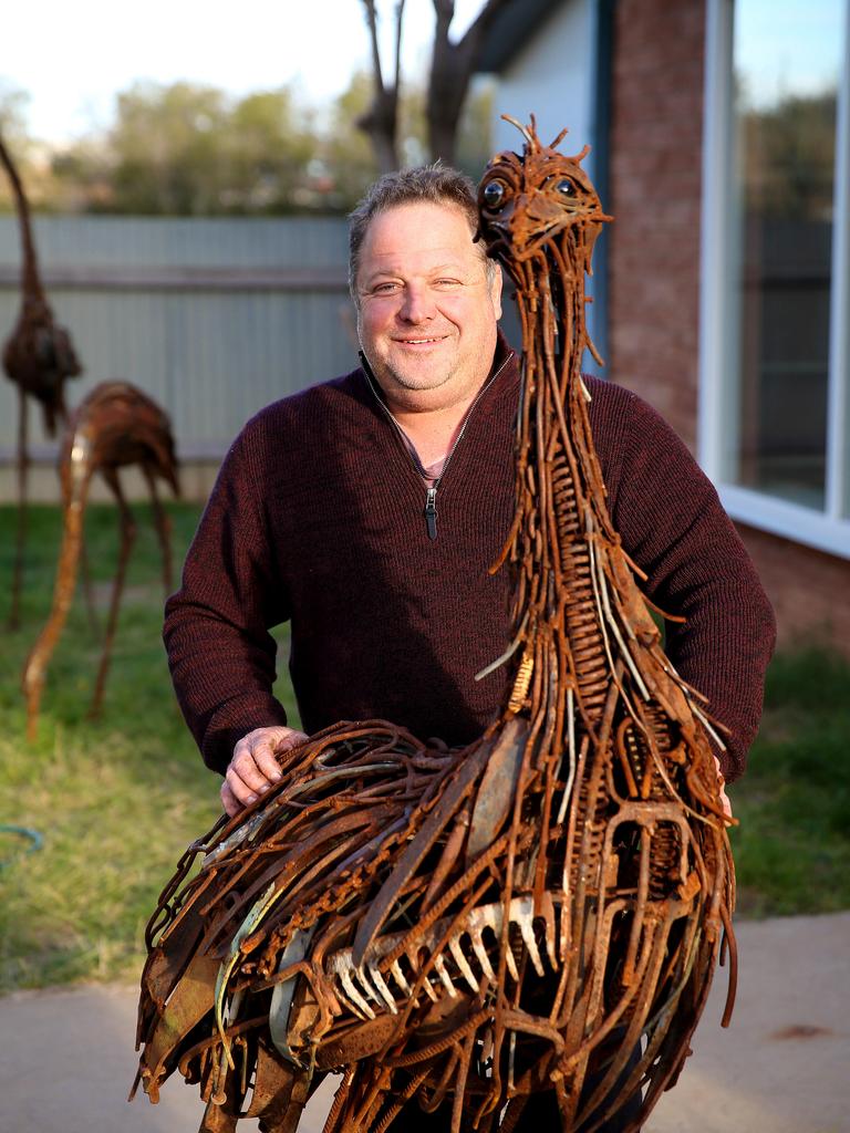 Sculptor from Deniliquin, NSW Riverina, makes ute from recycled metal ...