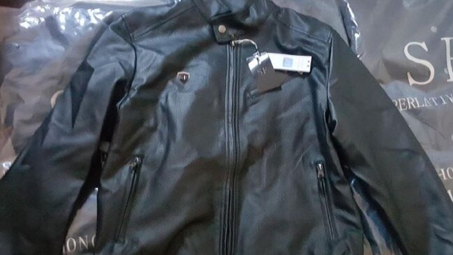 A man has been allegedly fleecing victims and taking large sums of cash after giving away leather jackets in Melbourne shopping centre carparks.