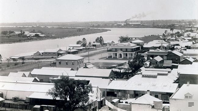 View from Post Office Toward Bundaberg Distillery, 1905. A view highlighting Bundaberg’s iconic distillery from the post offices vantage point. Source: Queensland Art Gallery