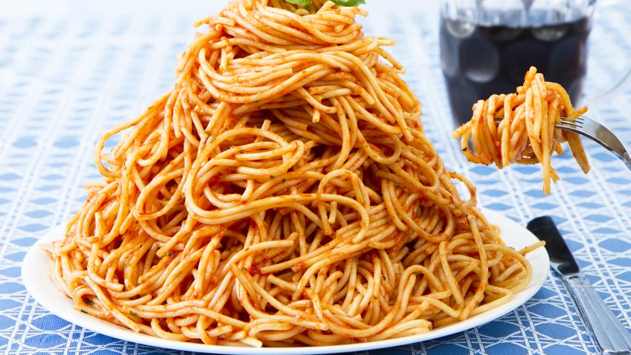 YouTube video: US student dies after eating leftover pasta  —  Australia's leading news site