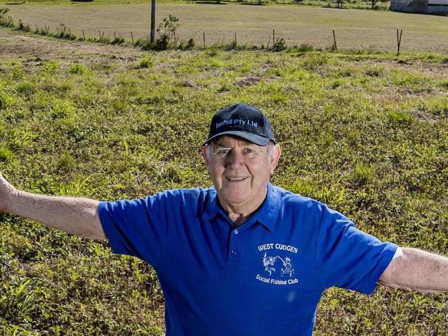 Alan McIntosh is sick of watching the debate about the Tweed hospital site rage on. He has decided to step in and offer up his property in Cudgen ... FOR FREE.