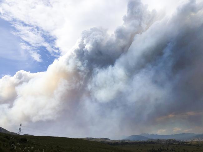 Smoke from a fire in Strathgordon. Picture: PAUL FLEMING/@lovethywalrus