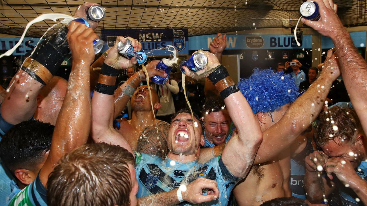 SYDNEY, AUSTRALIA - JUNE 24: The Blues celebrate victory during game two of the State of Origin series between the New South Wales Blues and the Queensland Maroons at ANZ Stadium on June 24, 2018 in Sydney, Australia. (Photo by Mark Kolbe/Getty Images)