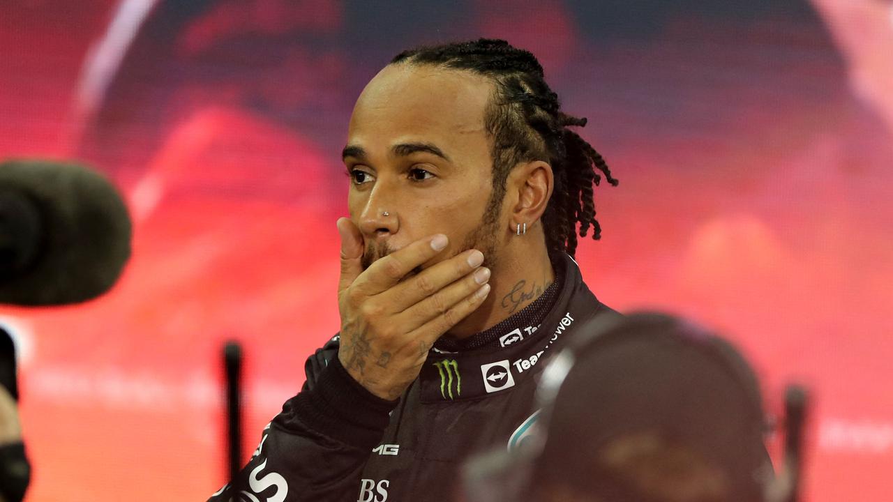 Lewis Hamilton memposting pesan rahasia di Instagram di tengah perjuangan Mercedes