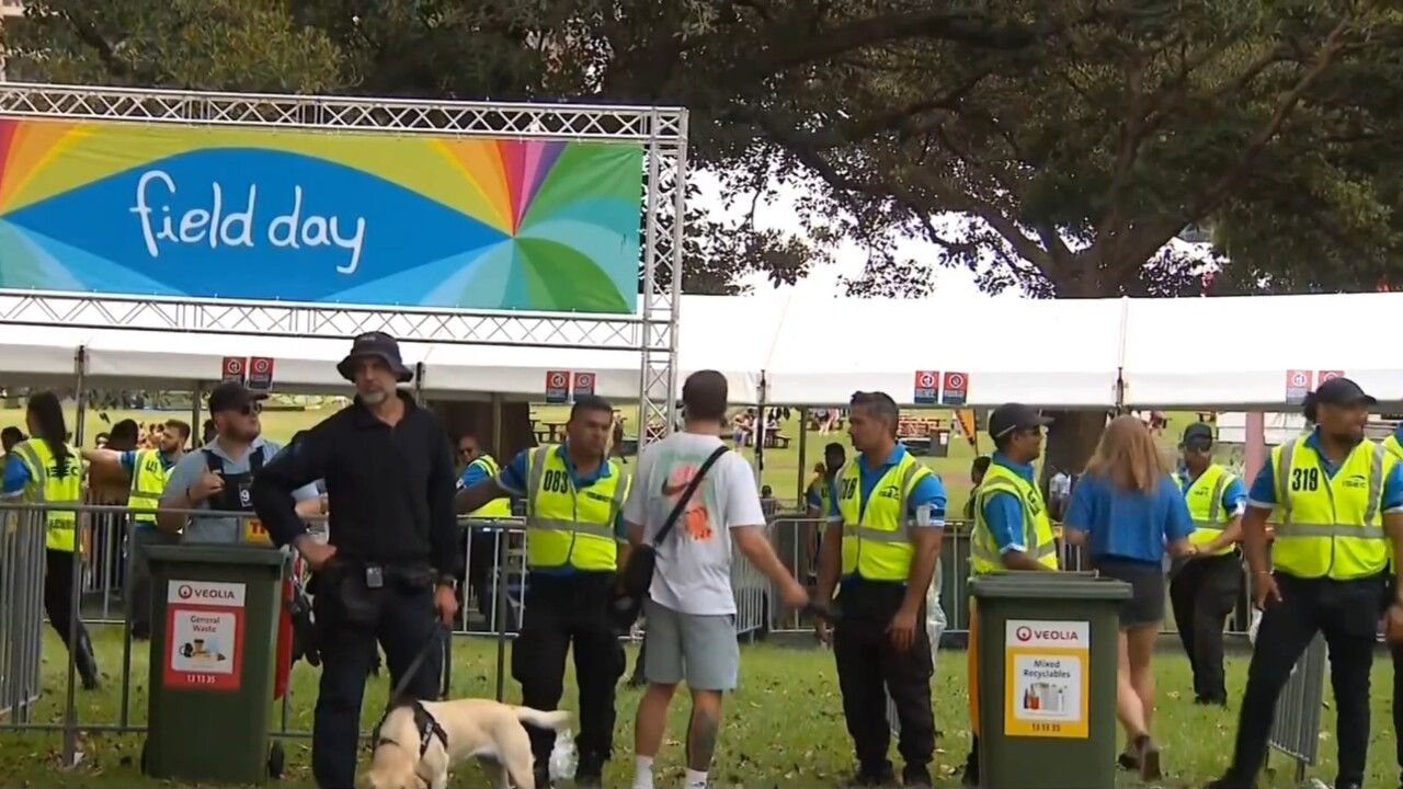 Heavy police presence at 'Field Day' music festival in Sydney