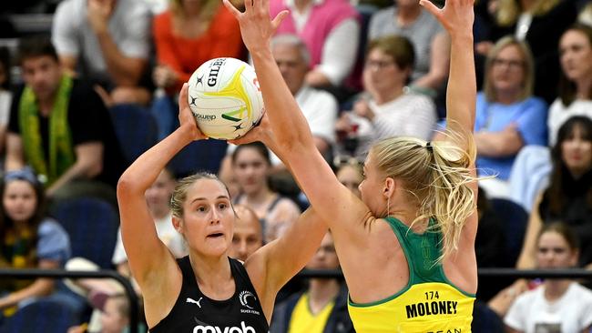 Maddy Gordon looks to pass during the Constellation Cup match on Sunday night. Picture: Bradley Kanaris/Getty Images