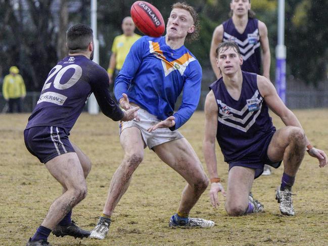 EFL: Heathmont’s Harry Isaacs keeps his eyes on the ball. Picture: Valeriu Campan