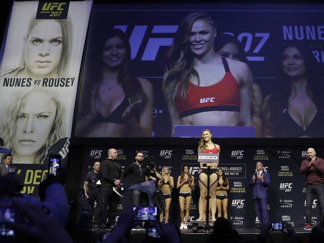 Ufc 207 Ronda Rousey Vs Amanda Nunes Faceoff Weigh Ins Video Herald Sun 