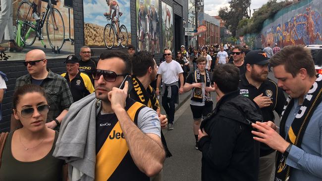 All roads are leading to the MCG for Tigers fans hungry for a grand final berth. Picture: Peter Rolfe