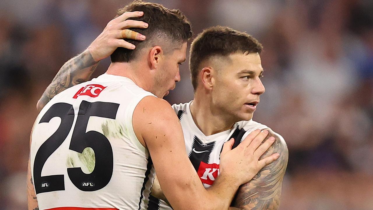 Undermanned Magpie masterclass heaps more pressure on Dockers