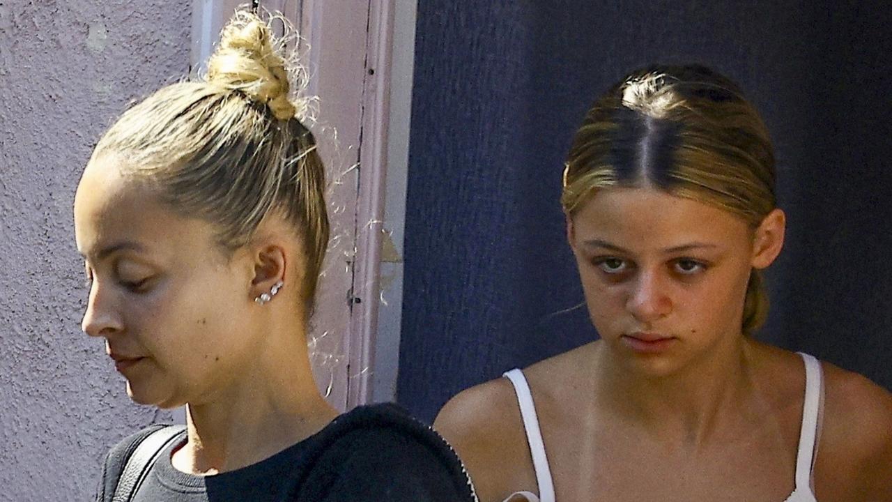 Nicole Richie And Look Alike Daughter Harlow 15 Enjoy Day At Nail Salon Herald Sun 5247