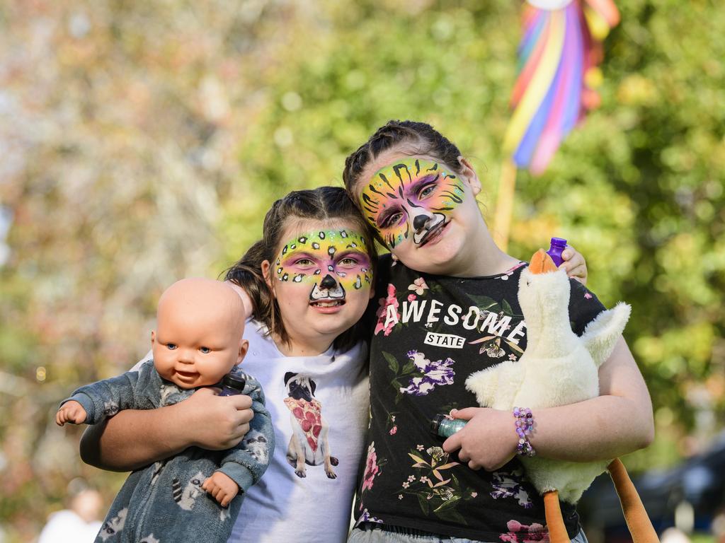 Chloe Marshall (left) and Theodora Calleja at Toowoomba's World Environment Day celebrations at Lake Annand Park, Sunday, June 1, 2025. Picture: Kevin Farmer