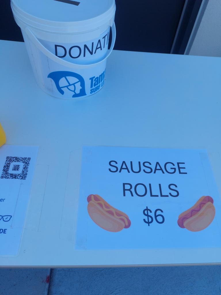 An angry Sydneysider shared an image of a $6 sausage sizzle along the Sculpture by the Sea coastal walk this weekend. Picture: Reddit