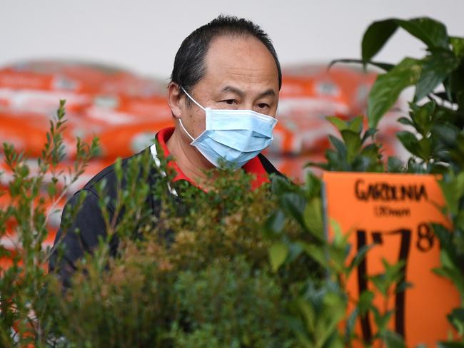 BRISBANE, AUSTRALIA - NCA NewsWire Photos AUGUST, 04, 2020:A customer wears a face mask at the Bunnings Mt Gravatt store in BrisbaneÃs south.Picture: NCA NewsWire / Dan peled