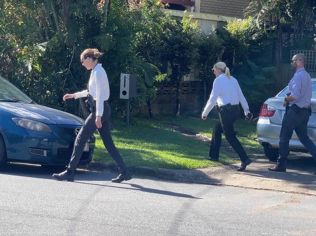 Police at Grevillea St in Varsity Lakes where a 24-year-old man was stabbed on Thursday May 7, 2025. Picture: Charlton Hart.