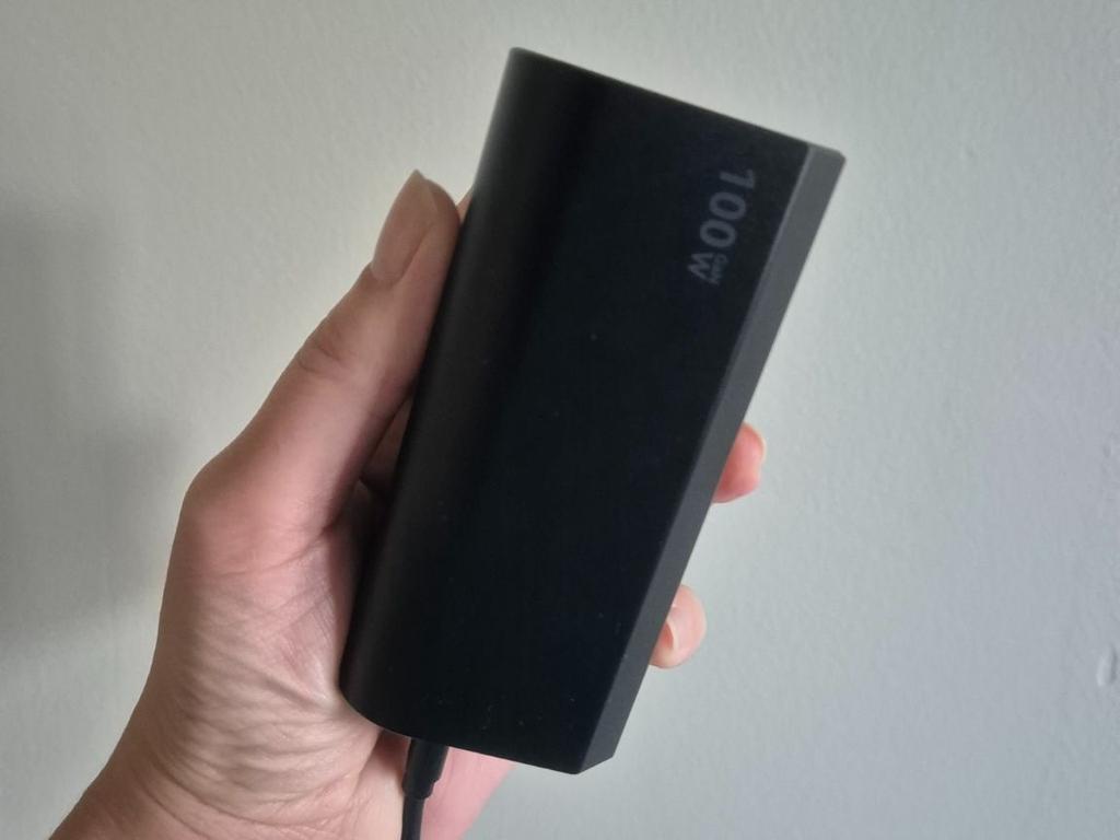 We try the PD100W491 20000 Mah 100W Pd Power Bank Chargecore.