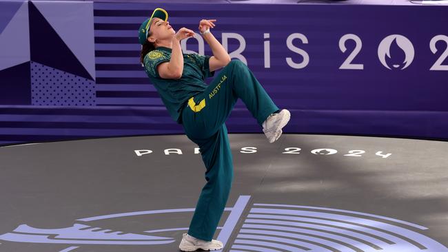 PARIS, FRANCE - AUGUST 09: B-Girl Raygun of Team Australia competes during the B-Girls Round Robin - Group B on day fourteen of the Olympic Games Paris 2024 at Place de la Concorde on August 09, 2024 in Paris, France. (Photo by Ezra Shaw/Getty Images)