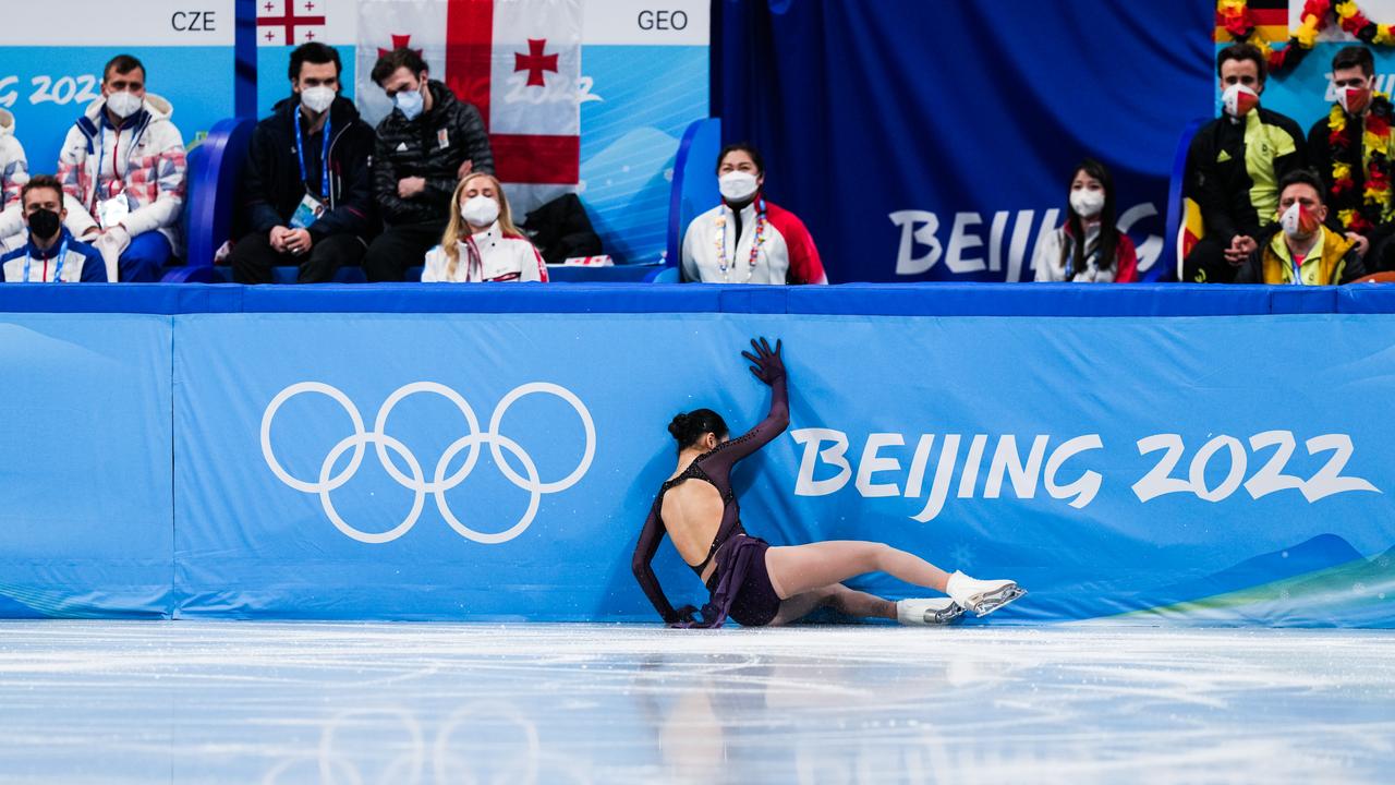 Zhu Yi of Team China falls during the Women Single Skating Short Program Team Event. Photo by Ni Minzhe/CHINASPORTS/VCG via Getty Images