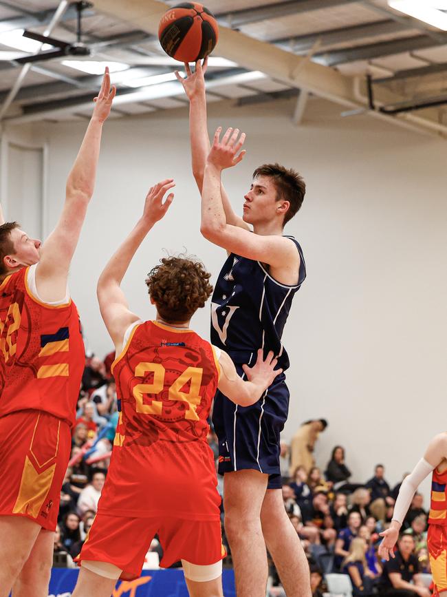 Victoria Meto's Charles Webb. Picture: Michael Farnell/Sports Imagery Australia