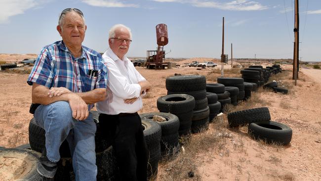 Coober Pedy Mayor Les Hoad and chief executive Colin Pitman. Picture: Tricia Watkinson