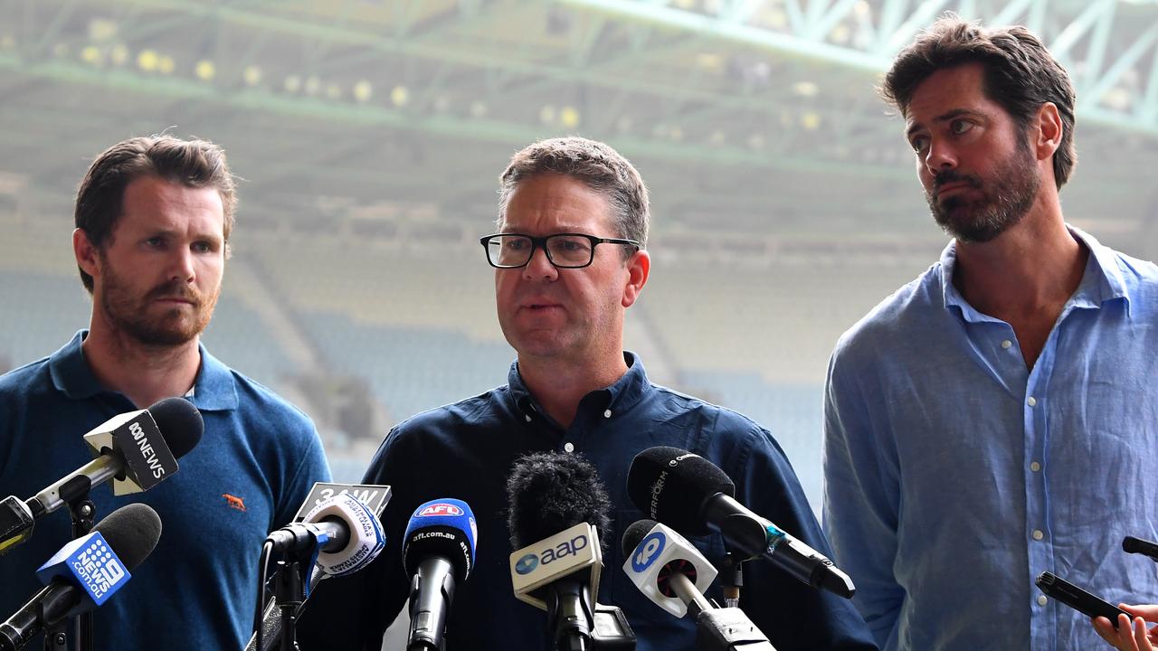 The AFLPA boss expects players who opt out of interstate hubs to be paid (AAP Image/James Ross).