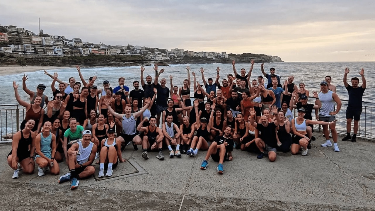 Trade the late-night bar hopping for the 5 AM wake-up call. Image: Instagram/@bondibeachrunclub